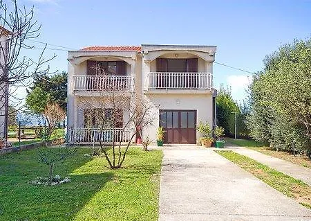 Beachfront Skoblar With Seaview Tatil Evi