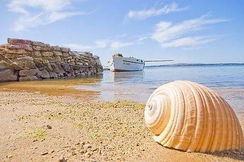 Beachfront Skoblar With Seaview Casa vacanze *