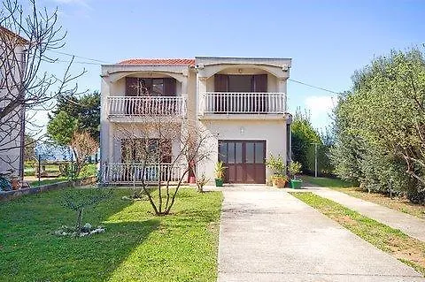 Beachfront Skoblar With Seaview Casa vacanze