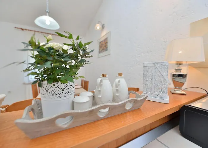 Beachfront Skoblar With Seaview * Privlaka (Zadar)