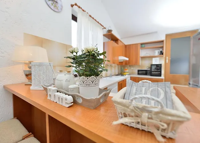 Beachfront Skoblar With Seaview Privlaka (Zadar)