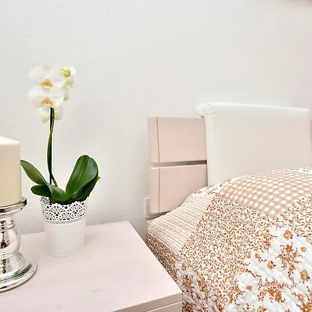 Beachfront Skoblar With Seaview بيت للعطل