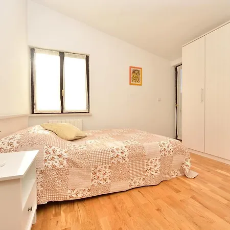 Beachfront Skoblar With Seaview بيت للعطل