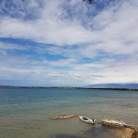 Beachfront Skoblar With Seaview Ferienhaus Privlaka (Zadar)
