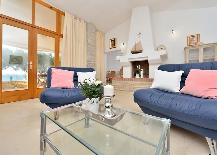Beachfront Skoblar With Seaview * Privlaka (Zadar)